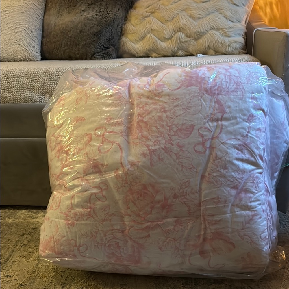 Lauren Ashley Pink and White Floral Comforter
